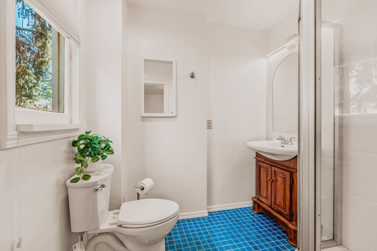 Building Photo - 1610 N 10th St