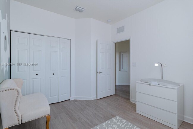 Building Photo - 3435 W 105th Pl