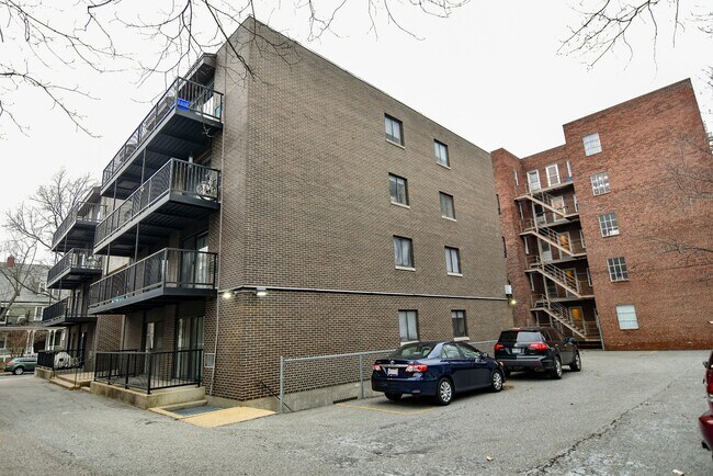 Building Photo - 24 Highland Ave
