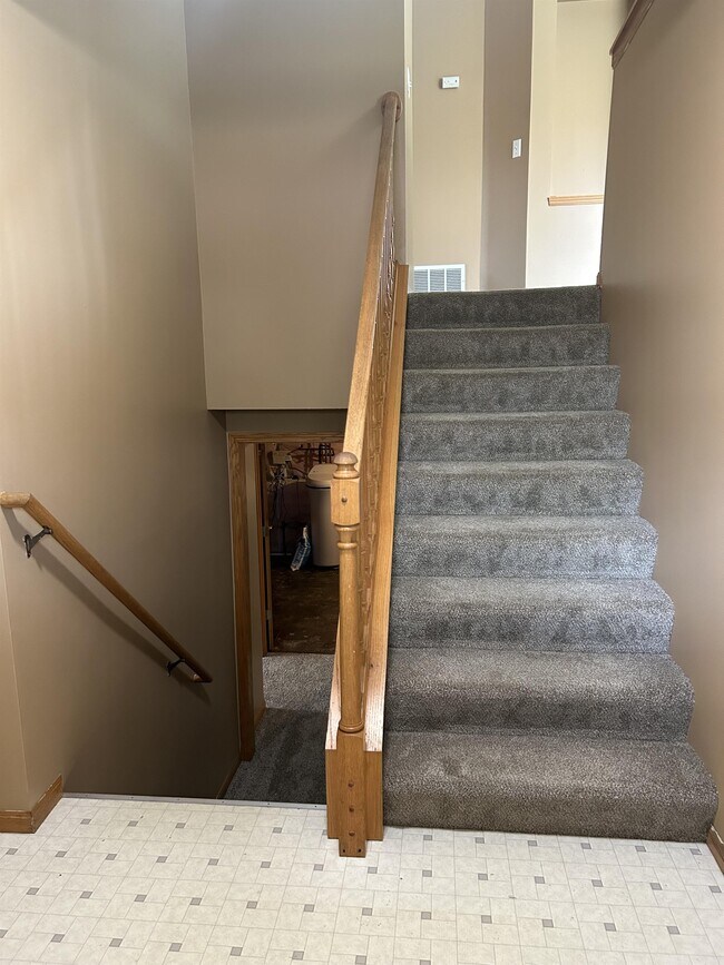 Building Photo - 9059 Oriole Ln