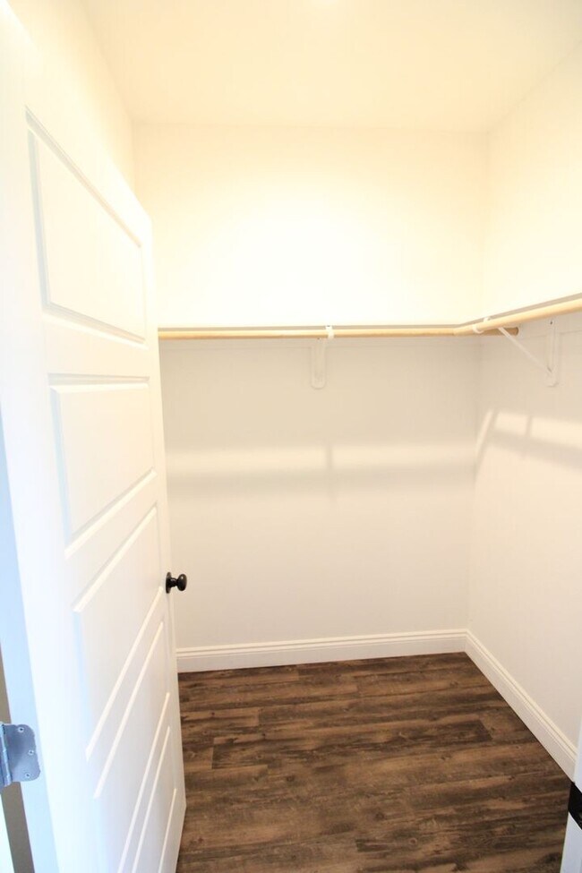 Building Photo - 305 Lacey Eden Ln