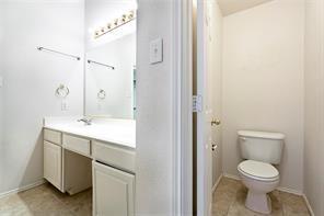 Building Photo - 5909 White Pine Dr