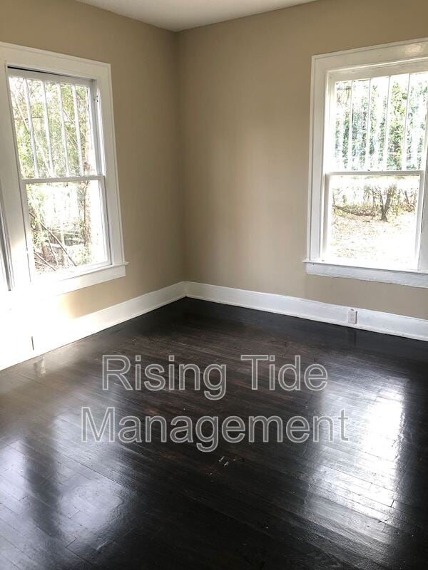 Building Photo - 1131 8th Ave W