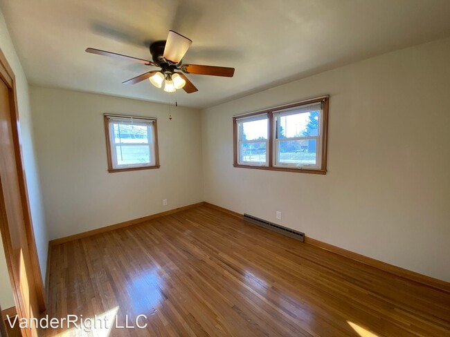 Building Photo - 3 br, 2 bath House - 2512 S Lyndale Ave