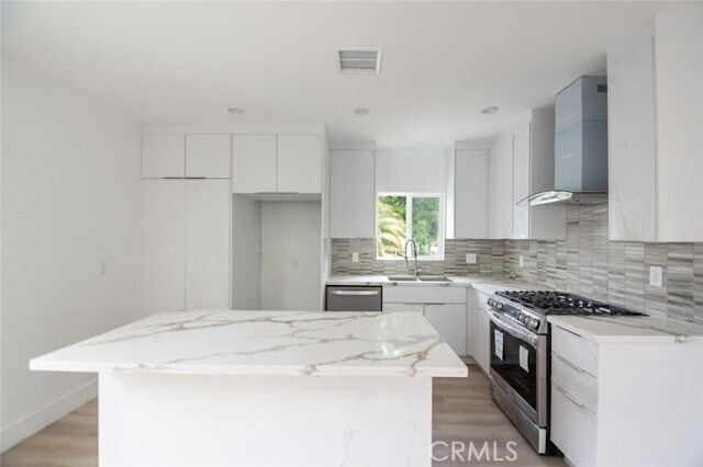 Building Photo - 10041 Leona St