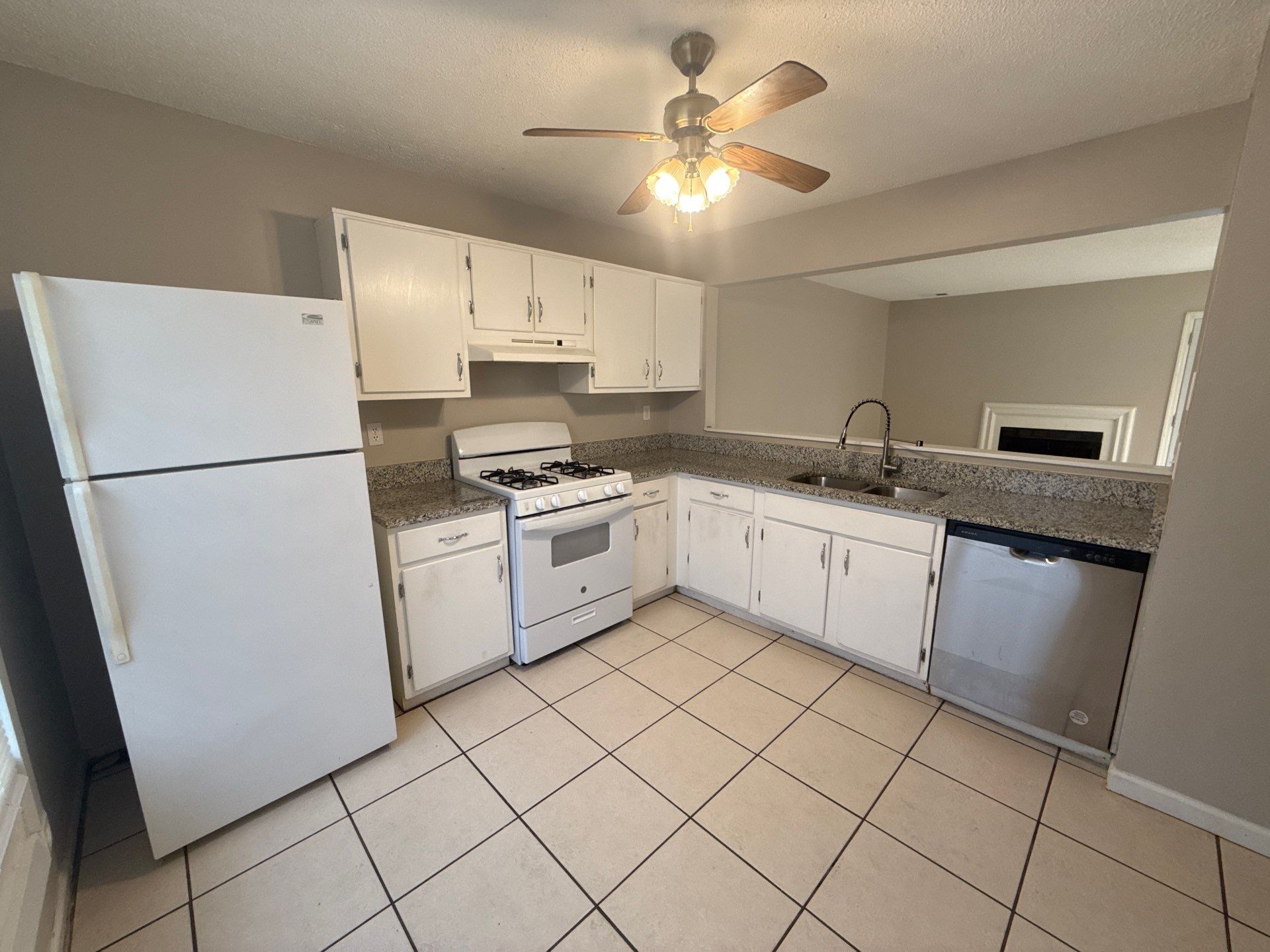 Building Photo - 3591 Kennesaw Station Dr NW