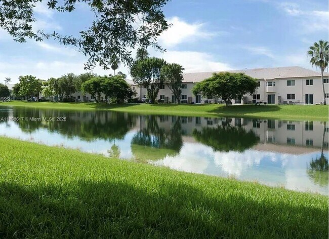 Building Photo - 1271 SE 28th Ct