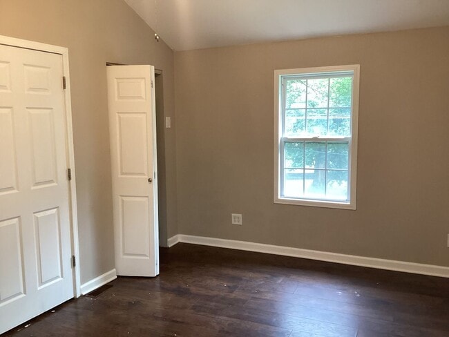 Building Photo - 7002 N Ralston Ave