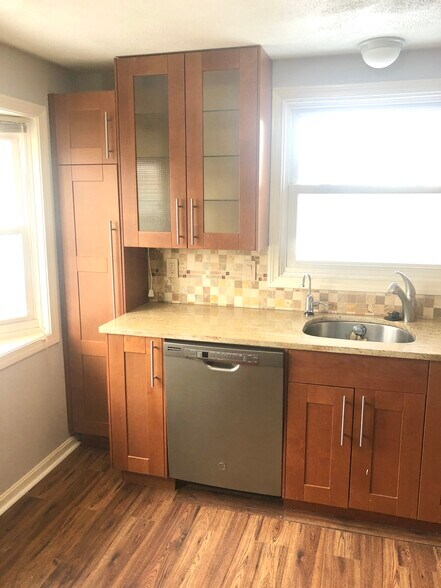 Building Photo - 3 Circuit Ln