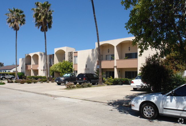 The Reed House - 1222 Reed Ave San Diego CA 92109 | Apartment Finder