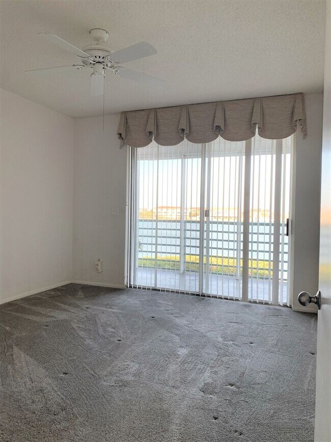 Building Photo - Condo - Coral Pointe At Harbourside with Water Views