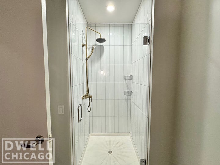 Building Photo - 152 W Huron St