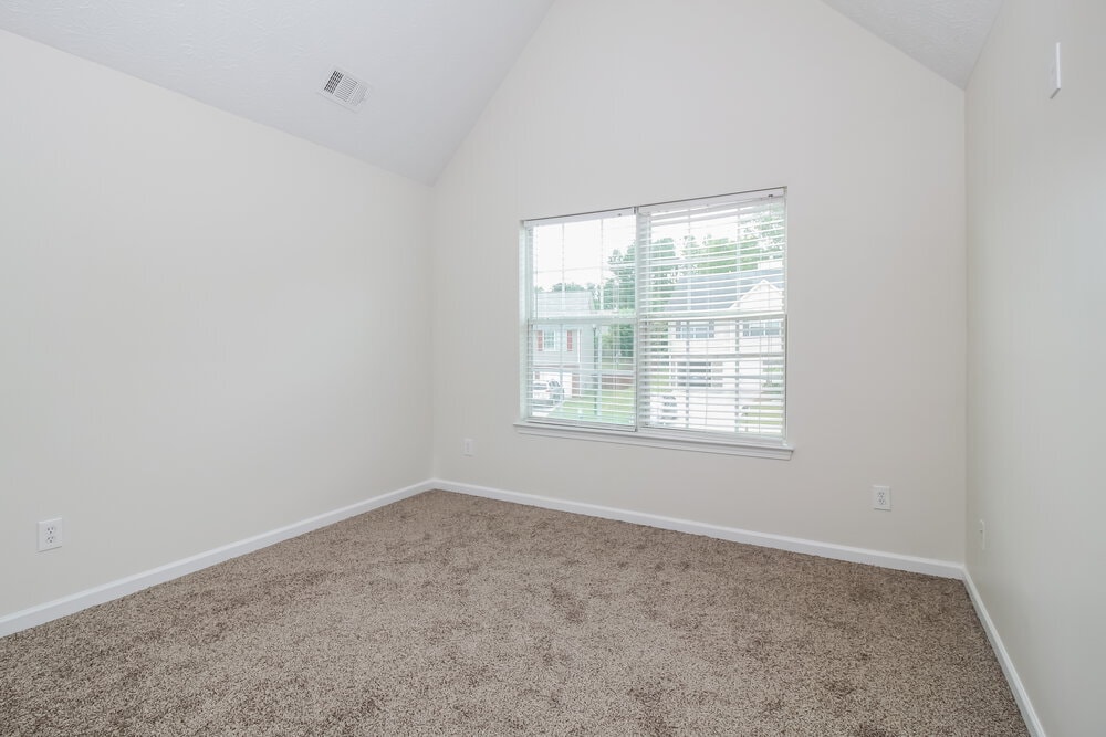 Building Photo - 604 Mohawk Cir