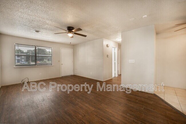 Building Photo - 1603 Juniper Cir