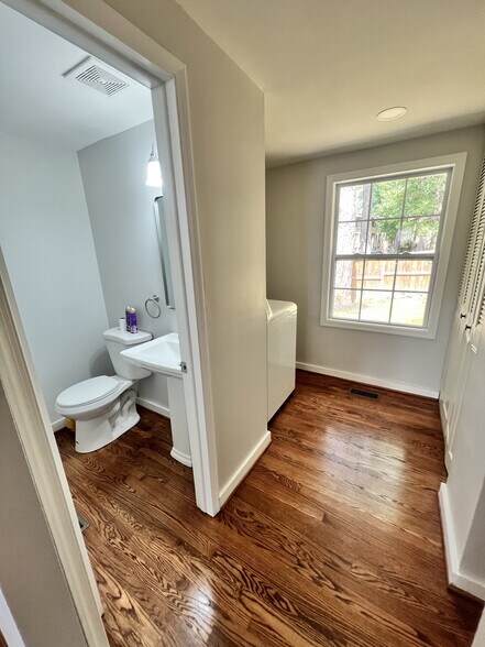 Building Photo - 2283 Dosinia Ct