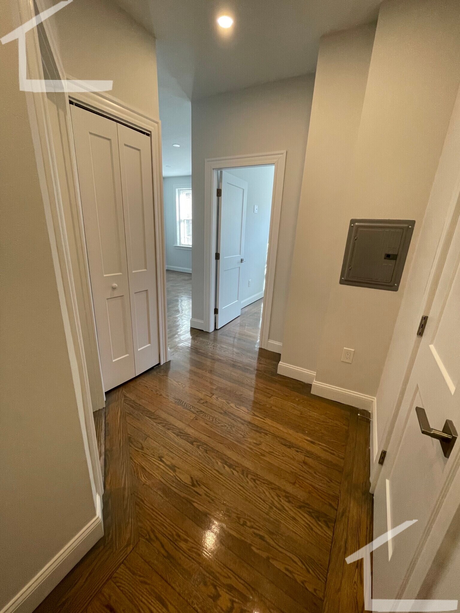 Building Photo - 20 Queensberry St