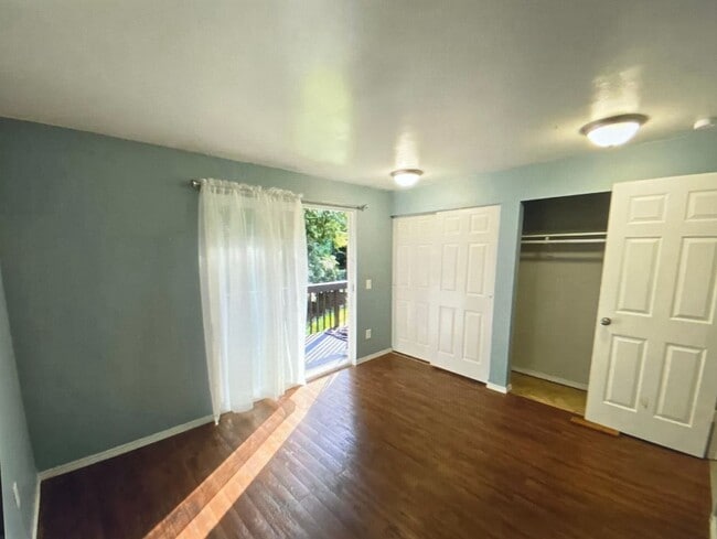 Building Photo - Charming Sudden Valley home with large fla...