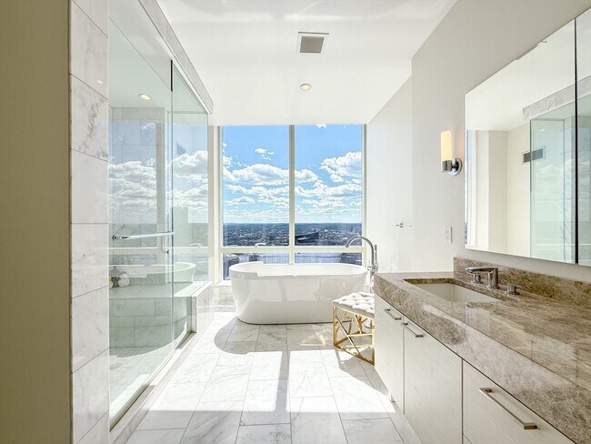 Building Photo - 1 Franklin St