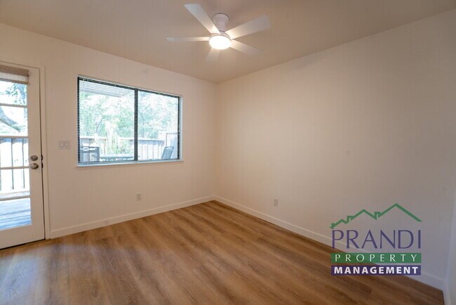 Building Photo - 62 Village Cir