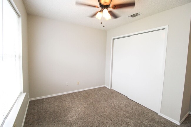 Building Photo - 961 Schertz Pkwy