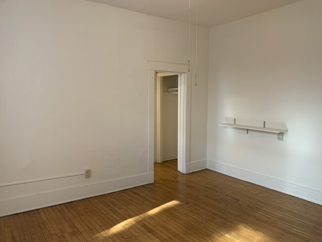 Building Photo - 250 Langdon St
