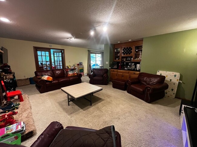 Building Photo - Spacious & Serene 4 Bedroom Country Contem...