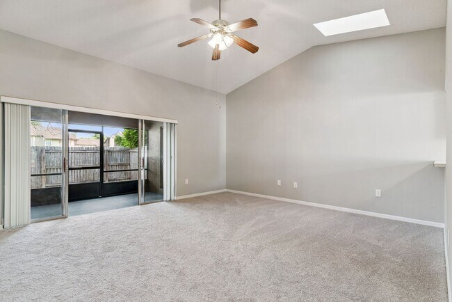 Building Photo - 419 Warrenton Rd