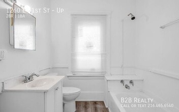 Building Photo - 1260 E 61st St