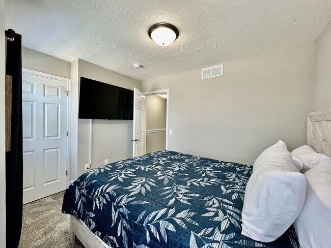 Building Photo - Brand New Home Walking distance to Spooky Nook