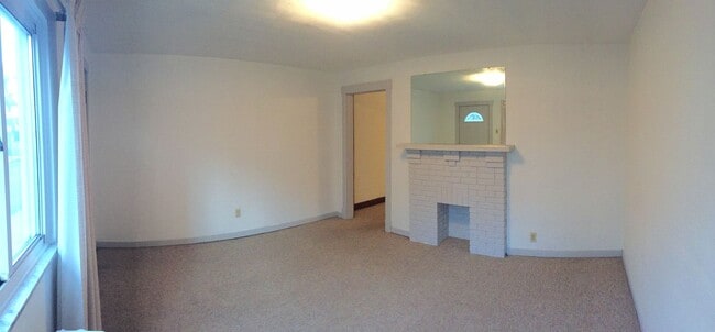 Building Photo - 2 Bedroom Etna House