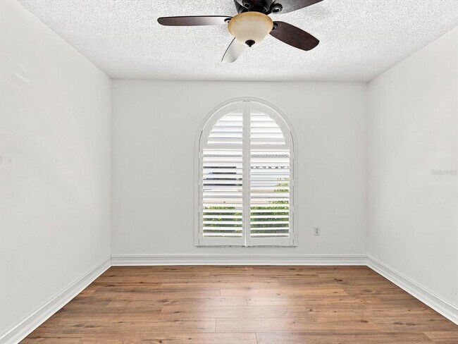 Building Photo - 5381 Kelly Dr