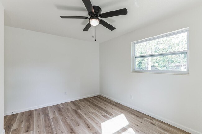 Building Photo - 4818 Dallen Lea Dr