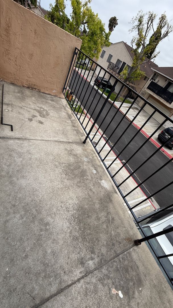 Building Photo - Newly remodeled 2 Bed/1 Bath condo with garage for rent in Paradise Hills.