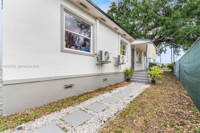 Building Photo - 4853 NW 15th Ave