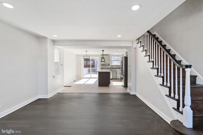 Building Photo - 7836 Fayette St
