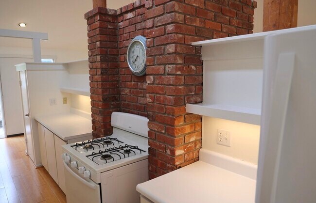 Building Photo - 3 Edgewood Cir