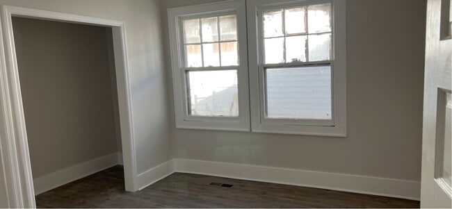 Building Photo - 1205 Tunnel Blvd