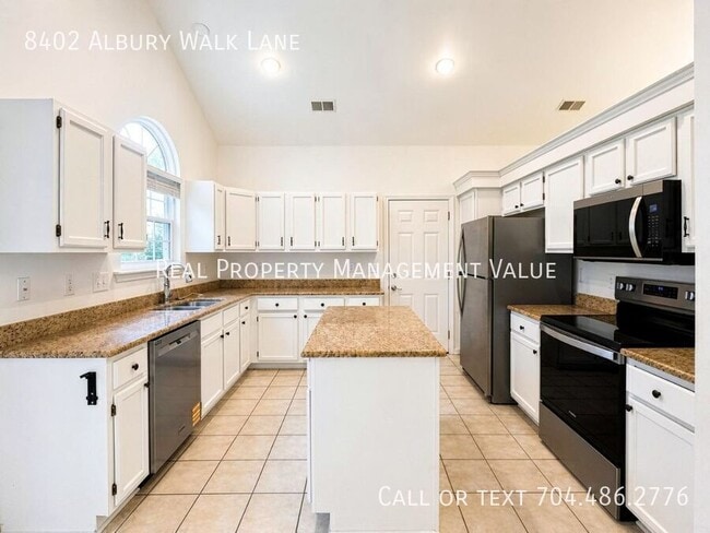 Building Photo - 8402 Albury Walk Ln
