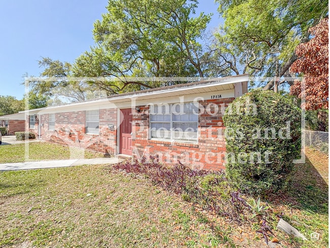 Building Photo - 1703 King Ave