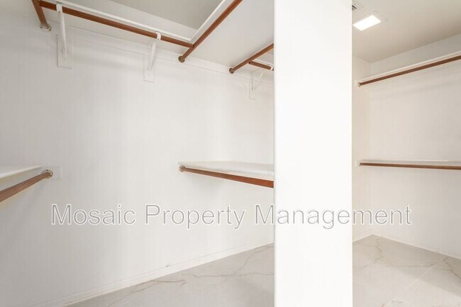 Building Photo - 13566 N 93rd Pl