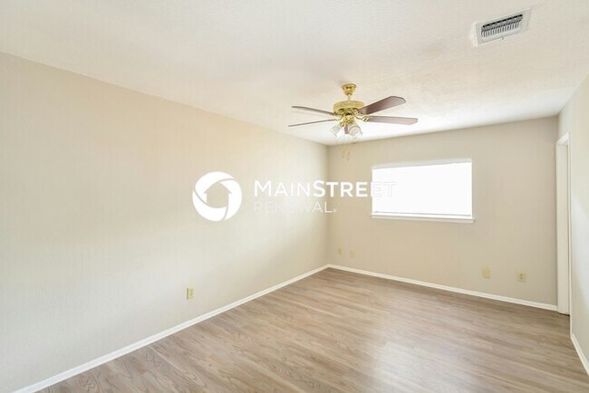 Building Photo - 3 Bedroom Pet-Friendly Home in San Antonio, TX with Main Street Renewal