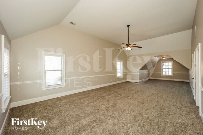 Building Photo - 9172 Overlook Dr