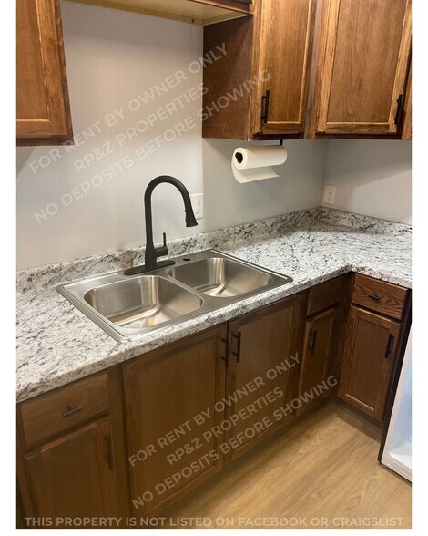 Building Photo - 3418 Fenton Rd