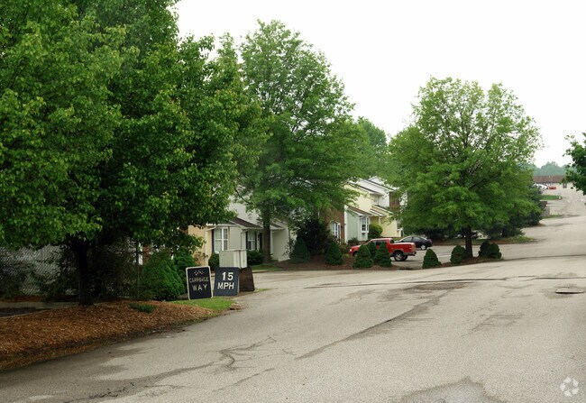 Building Photo - 21-45 Carriage Way