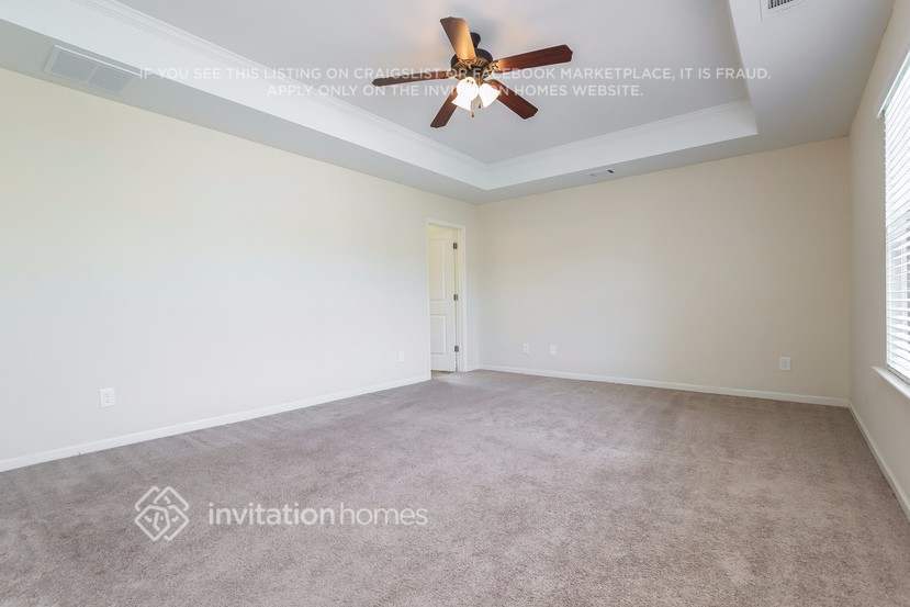 Building Photo - 1562 Ewing Farm Dr