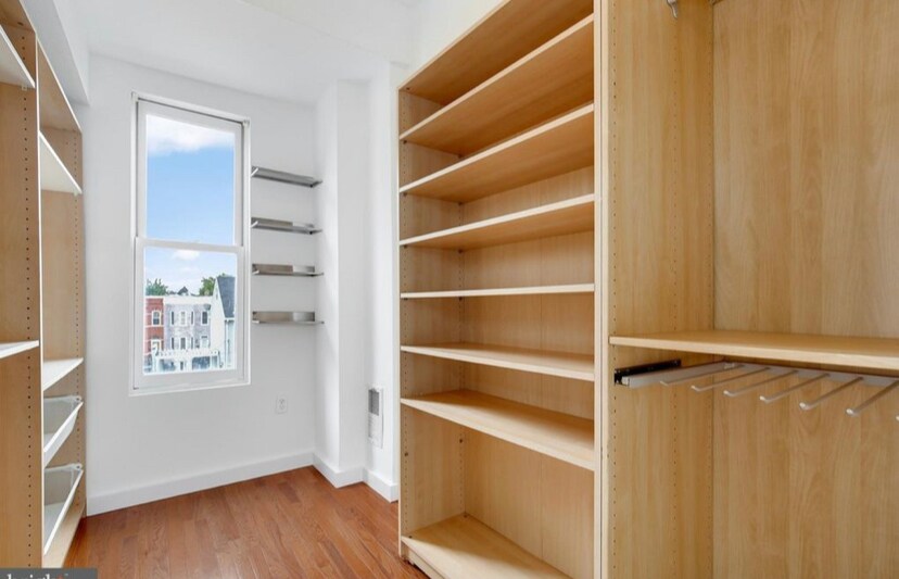 Giant master closet (could even add a desk - very large space) - 330 Elm St NW