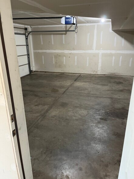 Building Photo - 109 Alena Ln