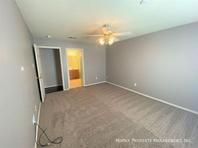 Building Photo - 10604 Boston Ave