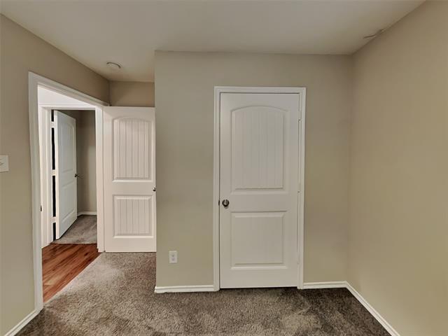 Building Photo - 3025 Iris Dr