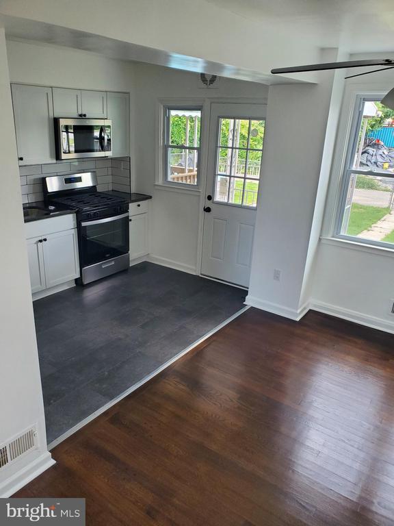 Building Photo - 1534 Doolittle Rd